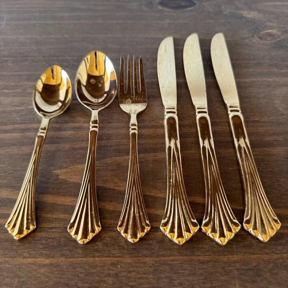 6pc WM Rogers & Son Gold Tone Flatware Spoon Fork Knives Replacement‎ China